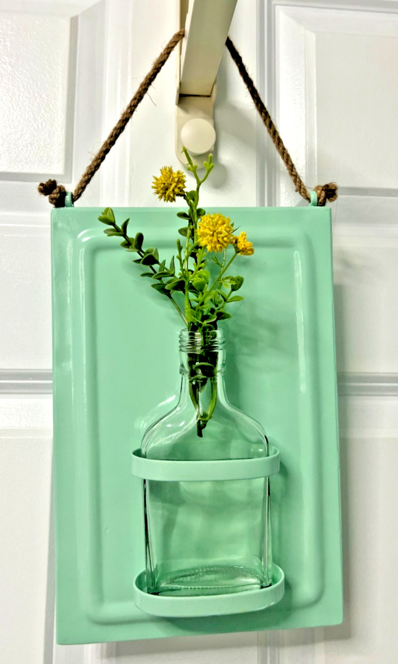 NWOT Turquoise Framed Style Hanging Bud Vase
